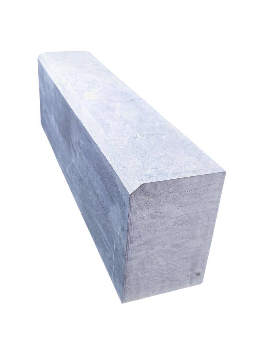 Boordsteen Chinese Blauwe hardsteen met velling 2/2.